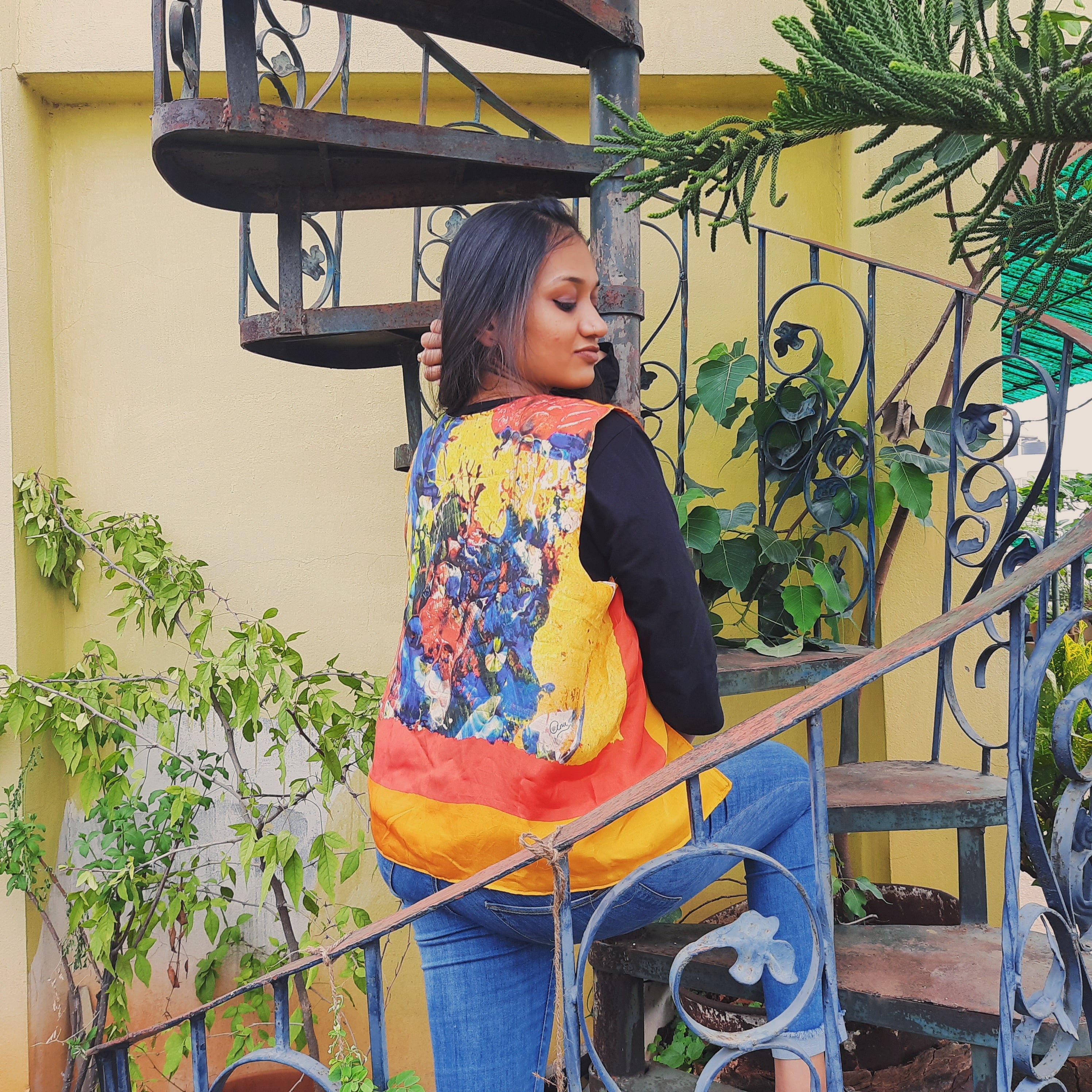 BIRD ON GLOBE Artistic Women´s Vest